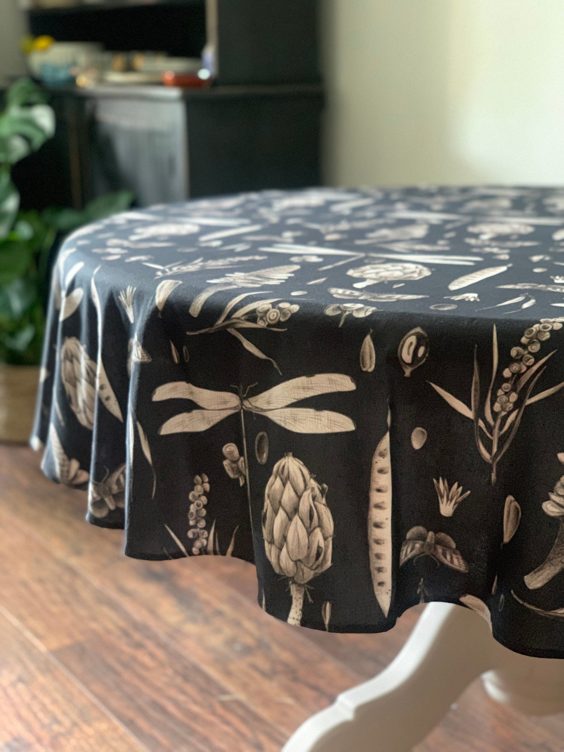 Round Tablecloth - Seeds Carbon